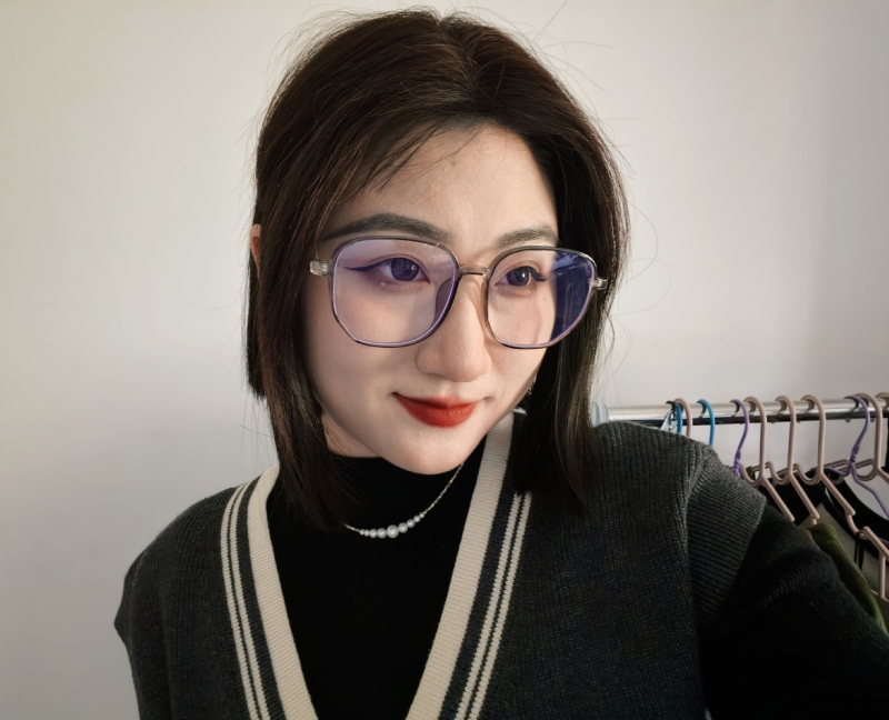 Helen的第二张照片--青岛相亲服务中心