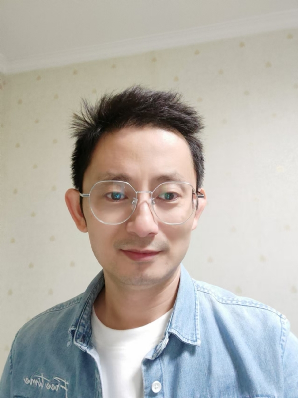 飘逸的第二张照片--青岛相亲服务中心