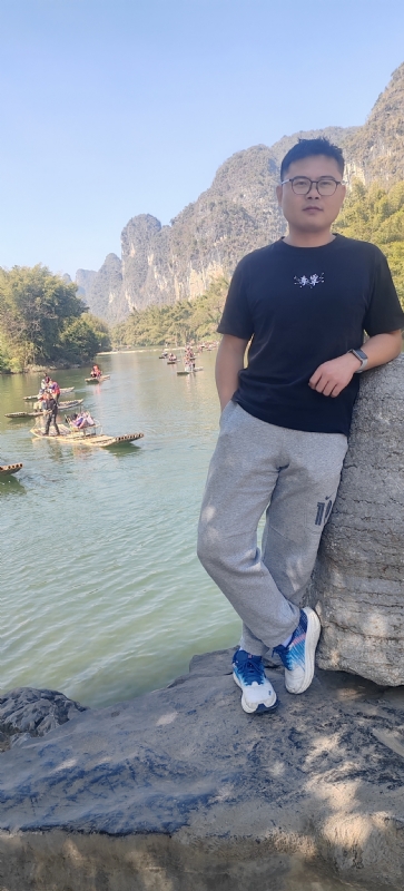 受过伤的狼的第二张照片--青岛相亲服务中心