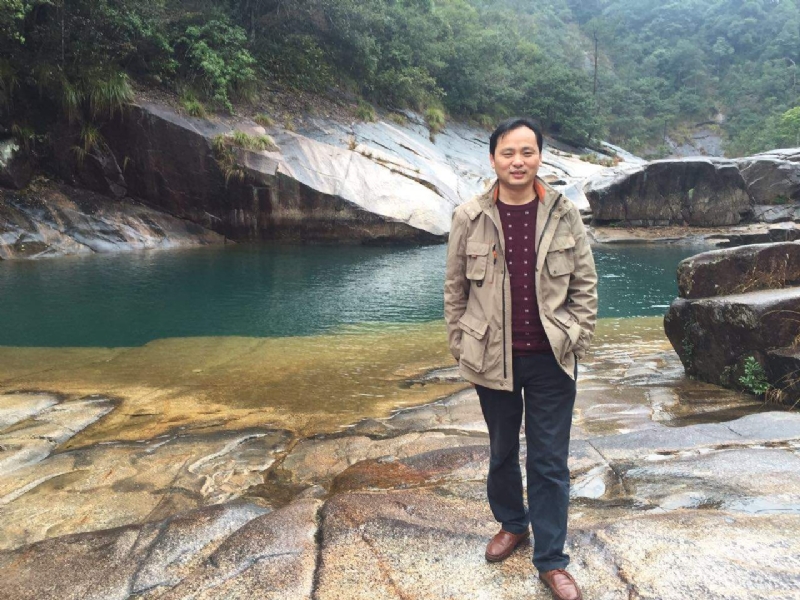 龙行天下的第一张照片--青岛相亲服务中心