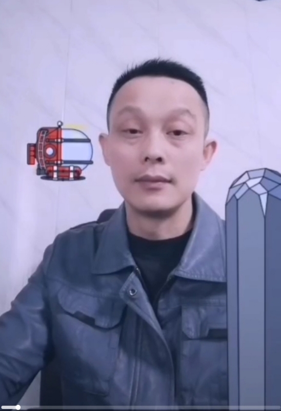 易进的第三张照片--青岛相亲服务中心