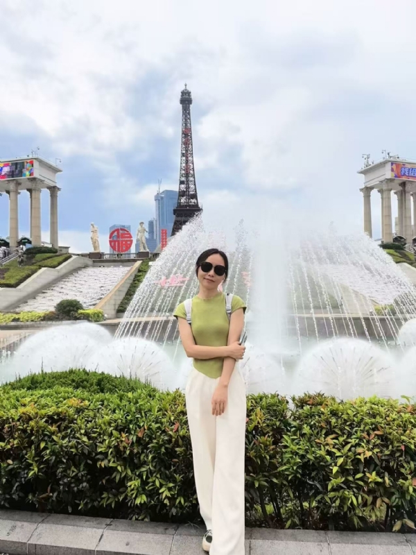 秋风落叶的第一张照片--青岛相亲服务中心