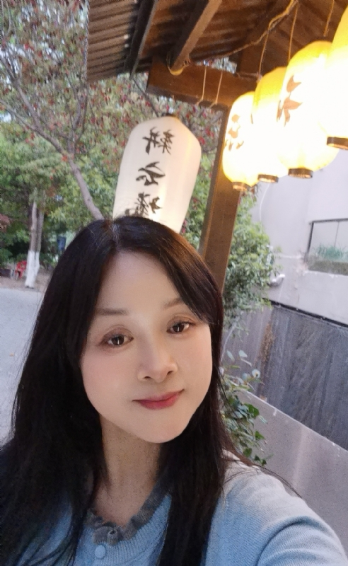 伊伊的第一张照片--青岛相亲服务中心