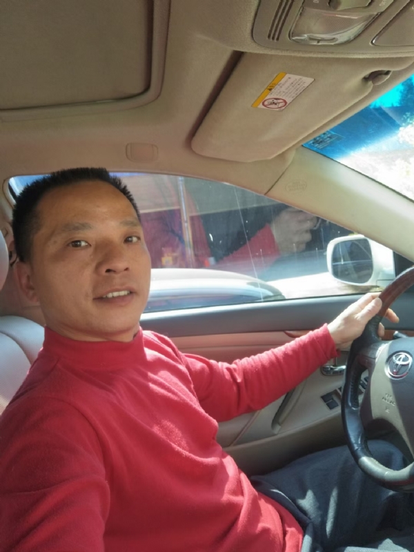 真诚征婚的第三张照片--青岛相亲服务中心