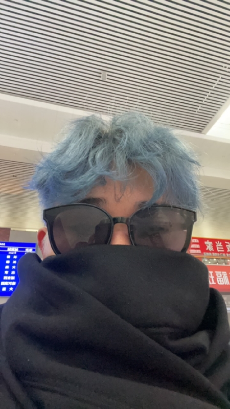 平行线的第一张照片--青岛相亲服务中心