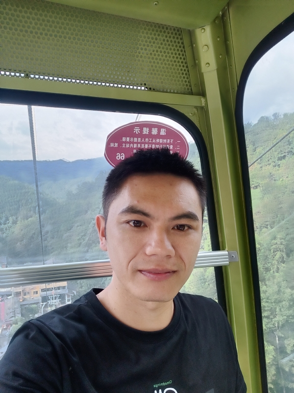 小鱼的第一张照片--青岛相亲服务中心