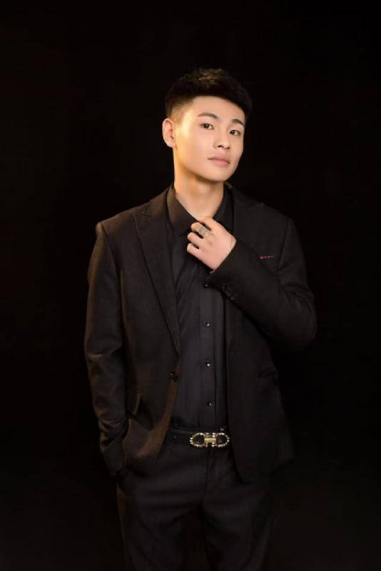 刘小船的第一张照片--青岛相亲服务中心