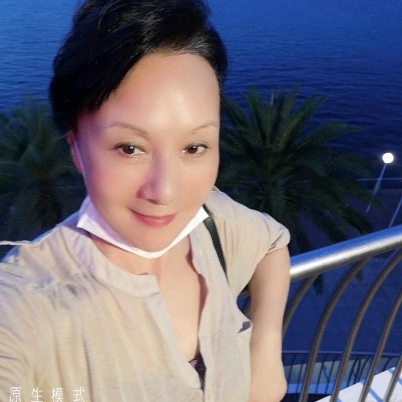 hong的第一张照片--青岛相亲服务中心