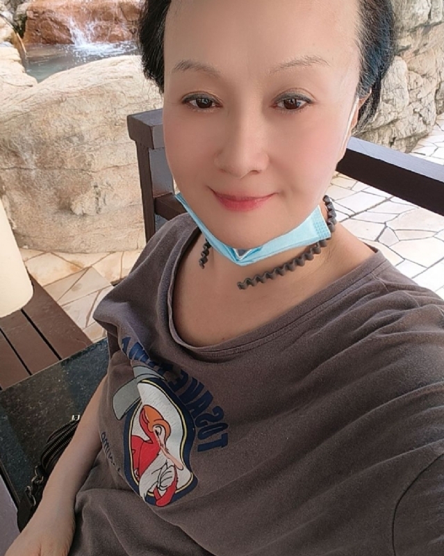 hong的第三张照片--青岛相亲服务中心