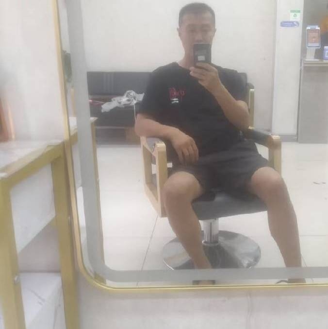 闫杰的第一张照片--青岛相亲服务中心