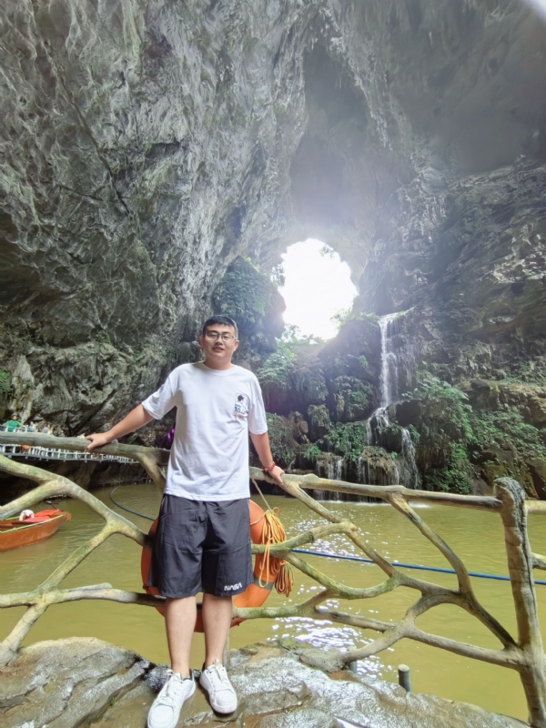 慎独的第一张照片--青岛相亲服务中心