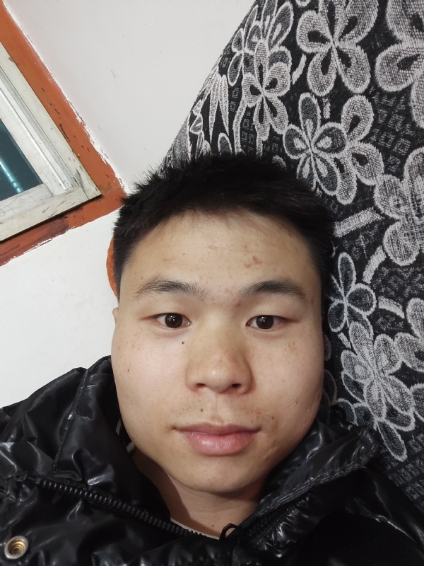 麒麟区幼儿园扛把子的第三张照片--青岛相亲服务中心