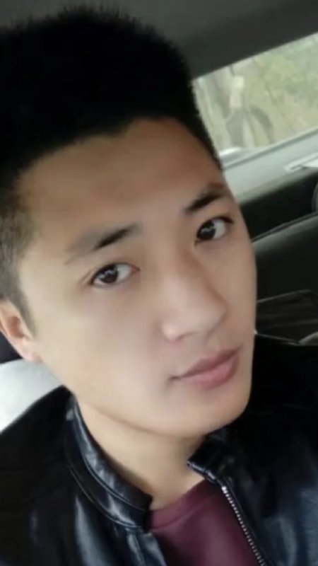 小汤米的第二张照片--青岛相亲服务中心