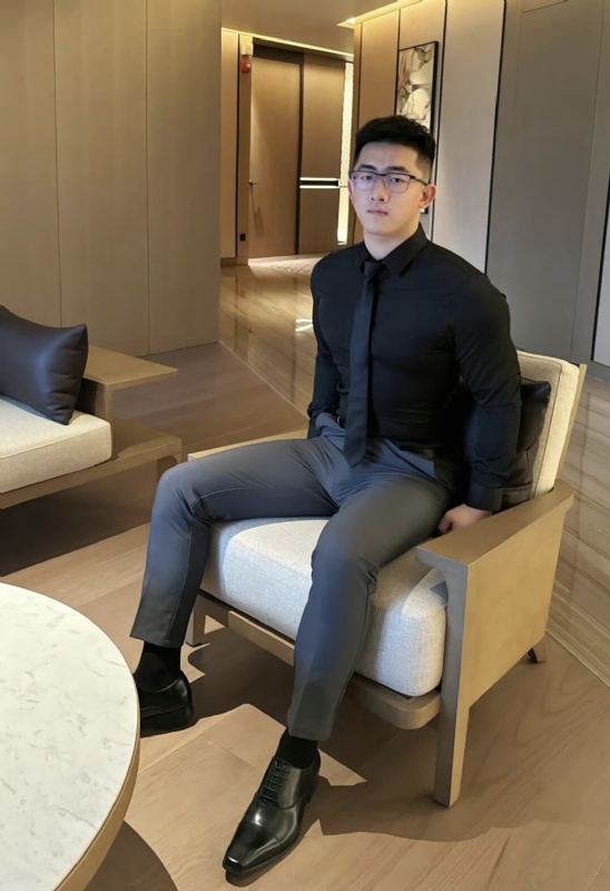 李寒外改英文可家的第一张照片--青岛相亲服务中心