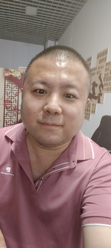 漫步星辰的第一张照片--青岛相亲服务中心