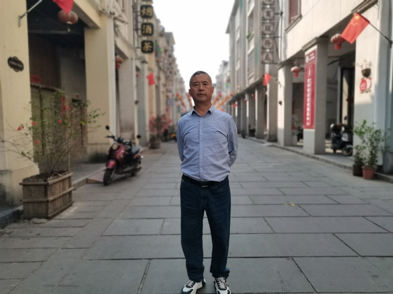 一粒尘埃的第一张照片--青岛相亲服务中心