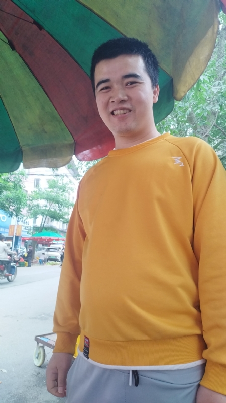 海中寻花柳的第一张照片--青岛相亲服务中心