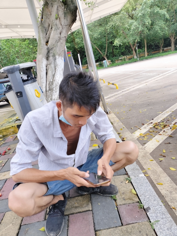 太累了的第一张照片--青岛相亲服务中心