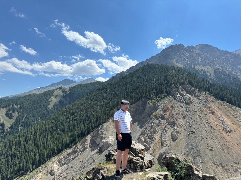 从众的第一张照片--青岛相亲服务中心