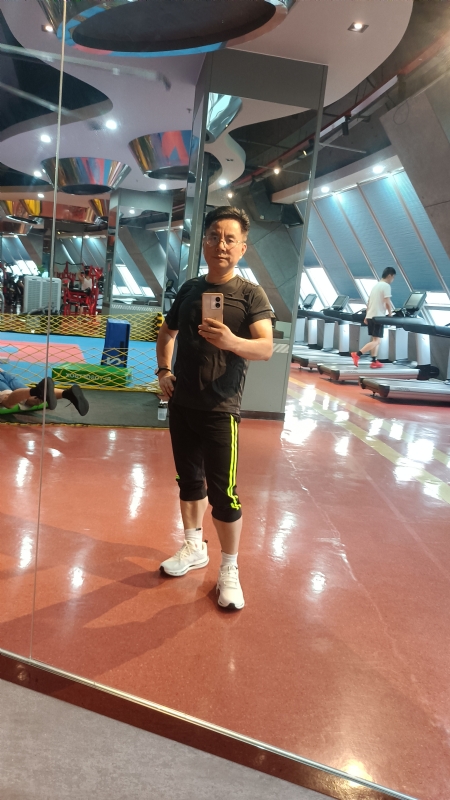 凭水相逢的第一张照片--青岛相亲服务中心