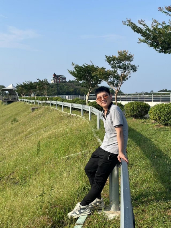 悠人的第一张照片--青岛相亲服务中心