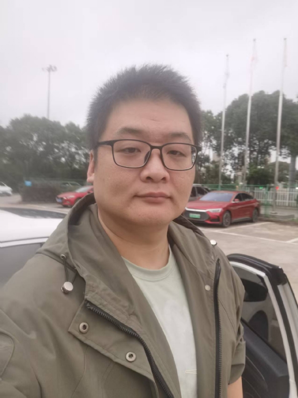 Russell的第一张照片--青岛相亲服务中心