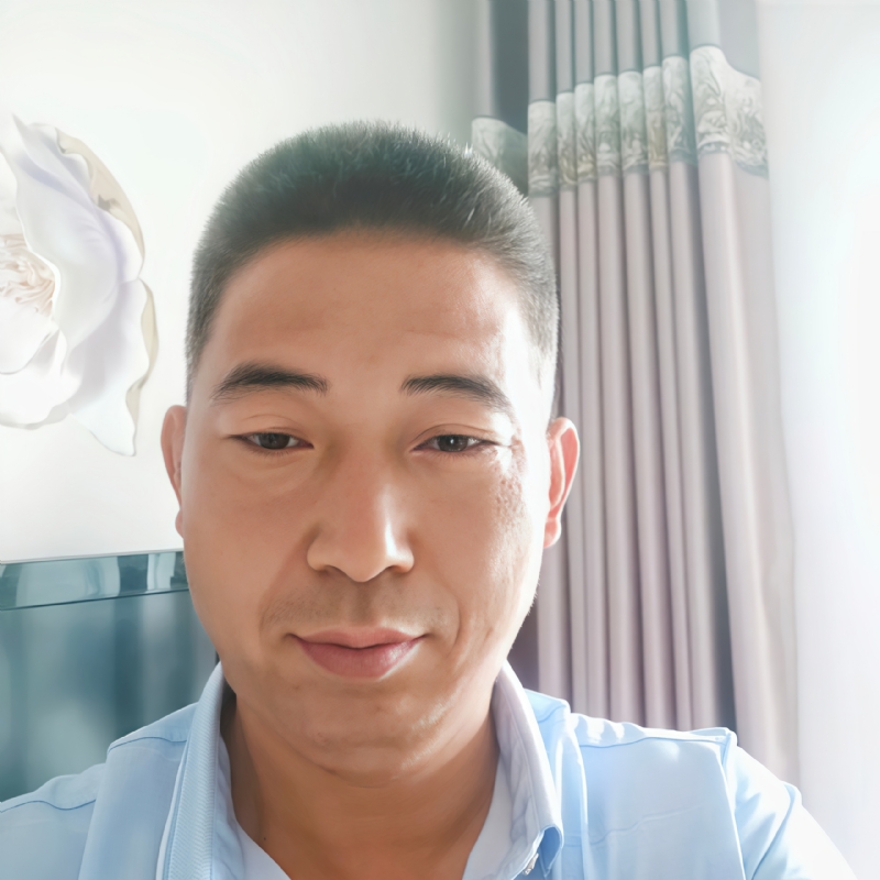 雨中漫步的第一张照片--青岛相亲服务中心