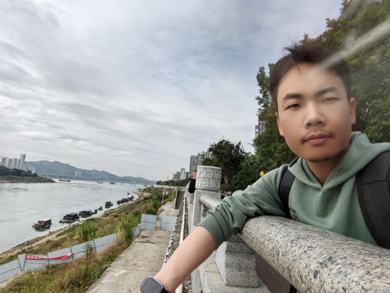 向往爱情的第三张照片--青岛相亲服务中心