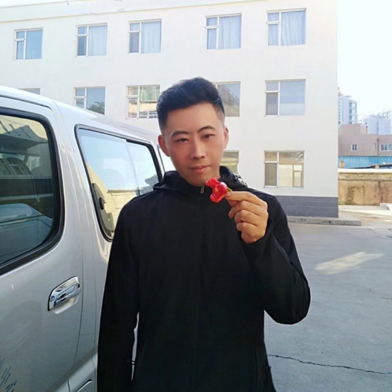 李信的第一张照片--青岛相亲服务中心