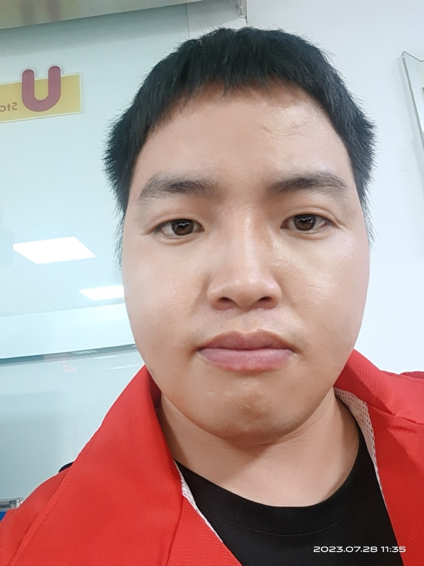 匆忙的第二张照片--青岛相亲服务中心