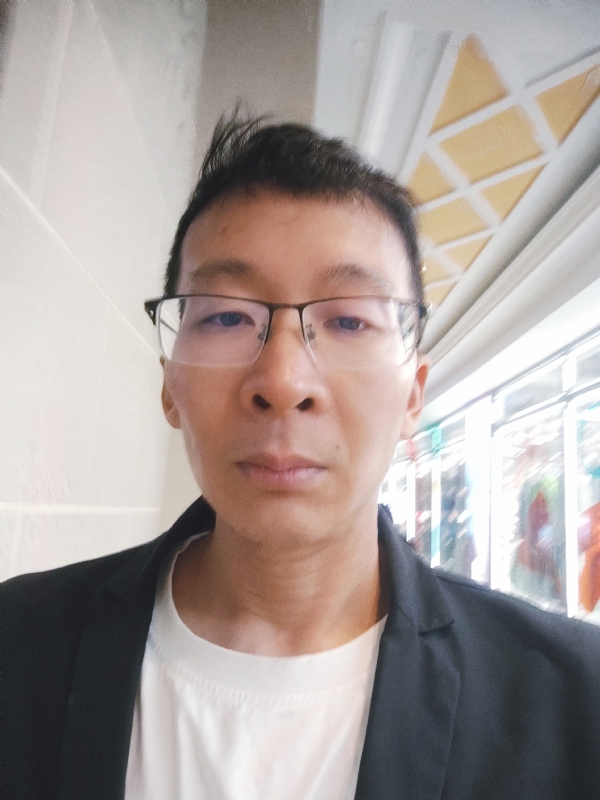 欣欣向荣的第一张照片--青岛相亲服务中心