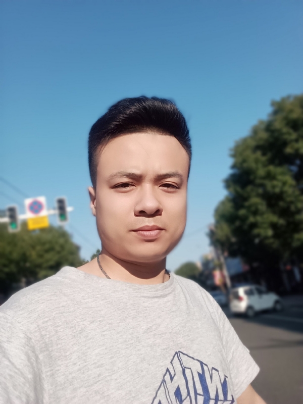 简简单单的第二张照片--青岛相亲服务中心