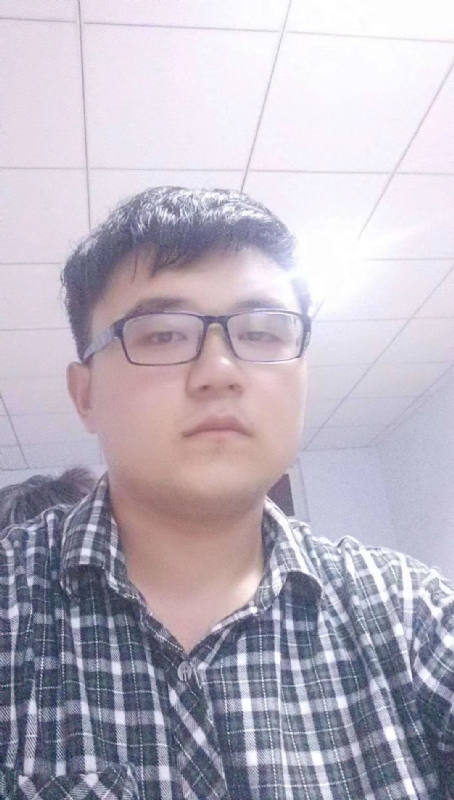 颜色不一样的黄的第一张照片--青岛相亲服务中心