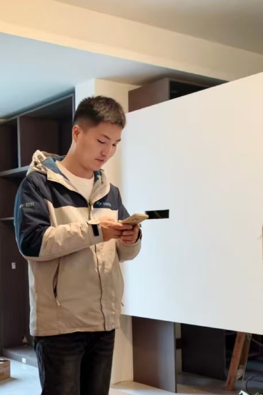 熊展的第一张照片--青岛相亲服务中心