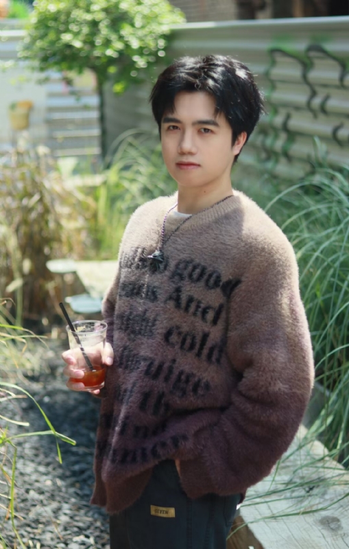 檐下雨的第二张照片--青岛相亲服务中心