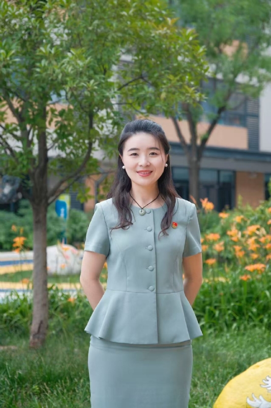 弯弯的第一张照片--青岛相亲服务中心