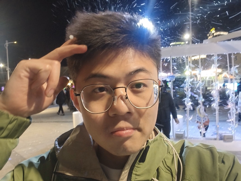 独揽星河的第一张照片--青岛相亲服务中心