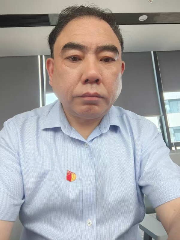 邹先生的第三张照片--青岛相亲服务中心